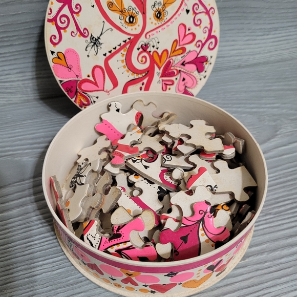 7" Circular Jigsaw Puzzle Vintage 1960s or 1970s Games Puzzles Funky Pink Red 💗 - Picture 2 of 11